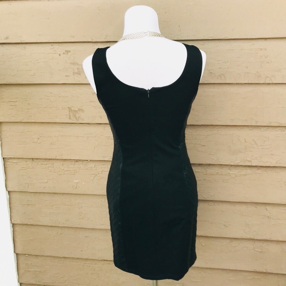 🎉 HP! 🎉Carmen Marc Valvo little black dress! - Picture 6 of 8